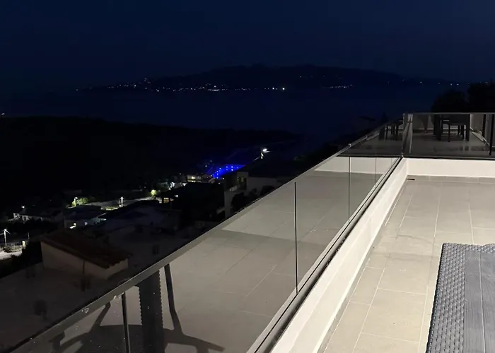 アパート Mili's Sarandë