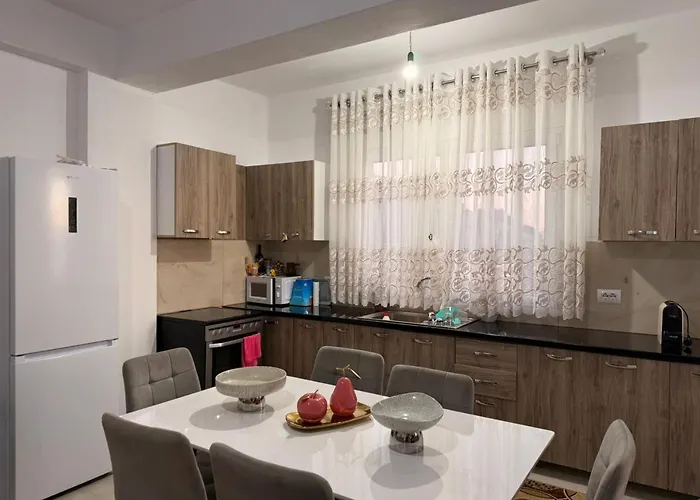 Mili's * Sarandë