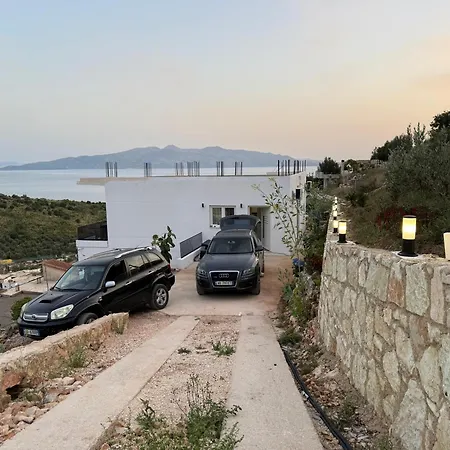 Mili's Saranda