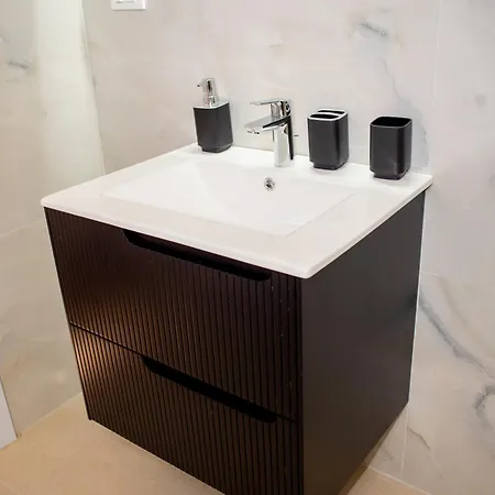 アパート Mili's Sarandë