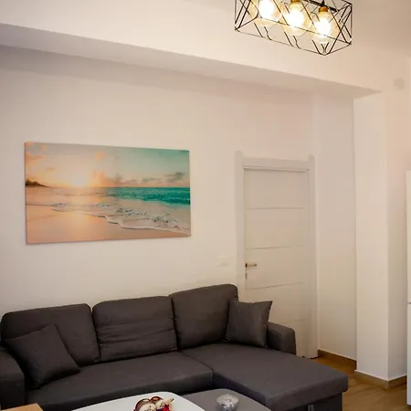 Mili's アパート Sarandë