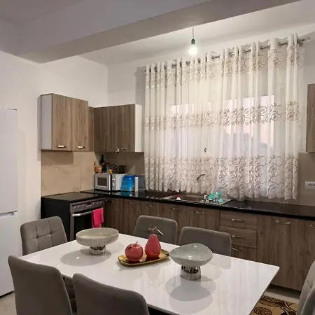 Mili's * Saranda